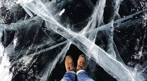 how to know if it is safe to walk on a frozen lake