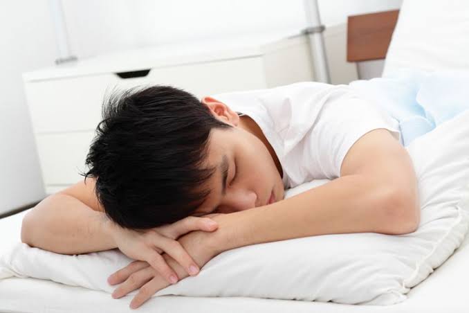 7 Posisi tidur ini bisa berakibat buruk bagi kesehatan