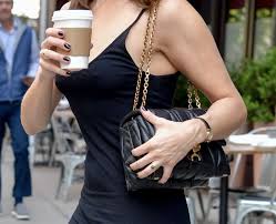 Aubrey Plaza's Iconic Nude - Timeless Leaks and Memorable Scenes