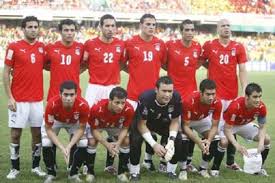 أعلن المنتخب المصري لكرة القدم، قائمته المبدئية لنهائيات كأس العالم روسيا 2018، والمقرر انضمامها للمعسكر الأخير قبل المونديال. Ø£Ù„ÙˆØ§Ù† Ø§Ù„ÙˆØ·Ù† Ù…Ù† 2006 Ø¥Ù„Ù‰ 2019 Ù…Ø±Ø§Ø­Ù„ ØªØ·ÙˆØ± ØªÙŠØ´ÙŠØ±Øª Ù…Ù†ØªØ®Ø¨ Ø§Ù„ÙØ±Ø§Ø¹Ù†Ø©