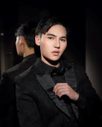 Sandro Muhlach | Moments before 🖤 Designer | @designer_ryanchris Photo |  @nikkojustine_ @justniftymotion Lighting | @marionmaniosca Hair & Makeup  |... | Instagram