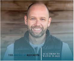 The 10 Rising Authors to Watch in 2022