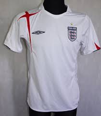 The country influence pack was designed in collaboration with the french streetwear and football culture brand 415 (quatre cent. Genuine England Team Football 2005 2007 Umbro Home Shirt Jersey Sz S Exc Cond Umbro England Football Team Shirts Jersey