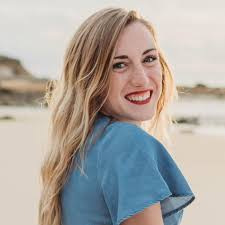 Kaitlyn Callahan's Instagram, Twitter & Facebook