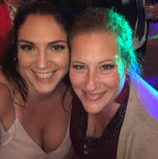 What to put in an Aldi themed gift basket?