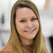 Governor Reynolds shared an op ed attacking me, that's a great example of  what Iowans hate about politics.