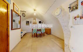 Casa indipendente in Vendita a Castellana Grotte | Euro 28.000 | Mq 25 |  Tempocasa