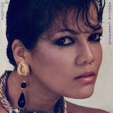 Unidos — Angela Carrasco