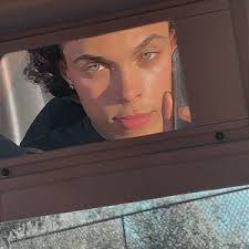 Bobby Hicks (@bobbyhickss)