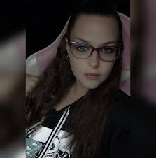 Have you heard the claim that breadsticks and cheese sauce are a uniquely  Indiana duo? Let's take a look into why that is.