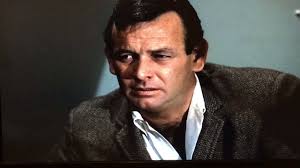 And THIS! Love it when my man (you hoid me!) has the upper hand 😀 But I  thought I would choke when Gerard said Kimble had a 'unique' sense of  justice 😮👀😧👉🏽👉🏽👉🏽 But the good doctor said we'll talk ...