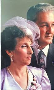 Richard and Shirley (nee Smith) ROBERTSON