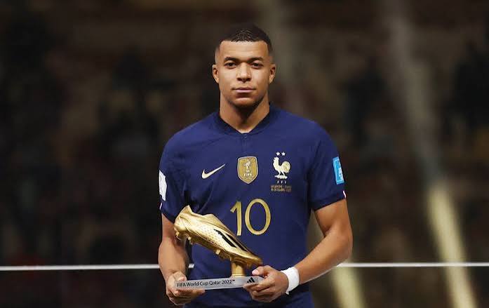 Mbappe vượt mặt đàn anh để nhận băng thủ quân ĐT Pháp