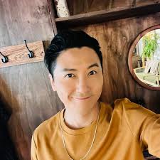 陽光早晨- 高皓正專訪(下集)預告 明天《陽光早晨- 志在娛樂》繼續高皓正訪問。  阿正會講下佢嘅填詞作品中，哪首最鍾意，原來又係同鄭秀文有關，記得留意。 🇨🇦8月1日(四) 10:05am 🇭🇰8月1日(四) 10:05pm  《陽光早晨》由頭聽到尾原汁原味7:30am(加東時間)開始🎉 📻Live ...