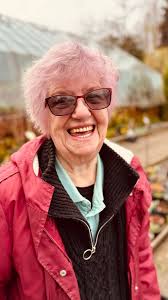 Thank you very much Bethany Esteris for helping us in our now beautiful  garden!! It was such a pleasure meeting you and getting to know you better!  We wish you well on