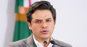 Quién es Zoé Robledo, nuevo director del IMSS?