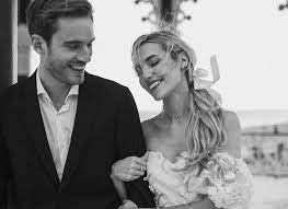 Pin By Arianna Orlando On Famous Marzia Bisognin Pewdiepie Marzia And Felix