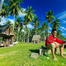 I went to kalimantan, indonesia to explore this untouched, virgin, crystal and clear hidden lake in the east of kalimantan. Labuan Cermin Dan Batu Berdiri Di Kecamatan Biduk Biduk Kabupaten Berau Kaltim Bild Von Biduk Biduk Beach Berau Tripadvisor