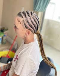 Entdecke rezepte, einrichtungsideen, stilinterpretationen und andere ideen zum ausprobieren. Braids Hairstyles 2021 Pictures Cute Hair Dos Of All Time Zaineey S Blog