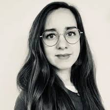 Irene Urrutia's Instagram, Twitter & Facebook