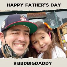 Happy Father's Day to all the papa bears out there! Take a look at these  moments shared by our favorite bears. 📸: @stephaniiestephens  @todd_forest13 @neatbug59 @vivriv13 @munoz_images