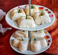 Tepung hunkwe akan menghasilkan kue manis dan minuman segar. Aneka Olahan Kue Dari Bahan Tepung Hunkwe Paling Enak Ada Banyak Jenis Tepung Yang Dijual Di Pasaran Satu Dari Sekian Banyak Tepung Kue Resep Makanan Makanan