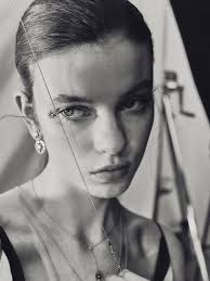 Chloe Le Drezen — Jewelry News: Luxury and Artisan Brands Trends