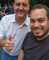 Na ocasião, Chico Anysio mandou a real sobre seu 'passado no comunismo',  confira: