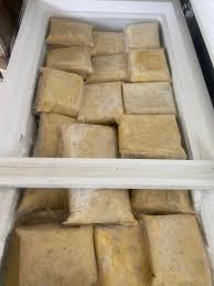 Sa na ngita hinimay na gwapa diha naay pure yellow meat dre ouh 500 to 1ton  pm lang sa gusto 😍 Location: Lacson Calinan Davao City