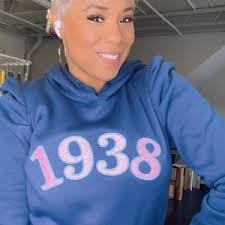 Jill Luce's Instagram, Twitter & Facebook