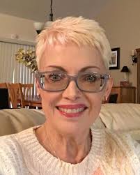 Short haircut for women