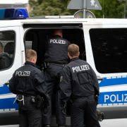 Er soll seine cousine, die ihn nicht heiraten wollte, bei der hochzeit. Ehrenmord News Aktuelle Nachrichten Zu Ehrenmord Aus 2021 News De