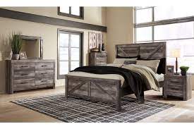 Wynnlow Queen Crossbuck Panel Bed With Dresser Ashley Furniture Homestore Bedroom Sets Queen Bedroom Set 5 Piece Bedroom Set