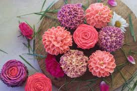 From coloured ready to roll icing to royal icing, flavoured icing sugar, cupcake frosting, icing pens and sugarpaste, discover everything you need to decorate your next bake. How To Make Buttercream Flowers On Cupcakes Part 1 Spices N Flavors