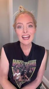 Lauren Phoenix's Instagram, Twitter & Facebook