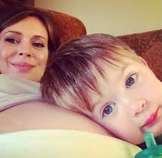 Dec 02, 2020 · alyssa milano has a new little boss in her life: Alyssa Milano And David Bugliari Welcome A Daughter Find Out Her Name
