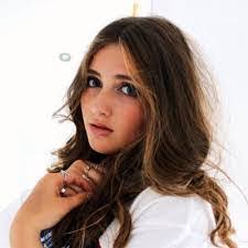 Shanice Hines's Instagram, Twitter & Facebook