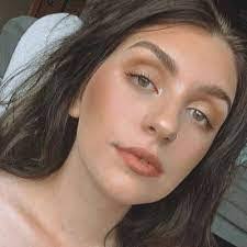 Alexandra Mertz's Instagram, Twitter & Facebook