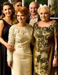 Lia olguța vasilescu era elevă la liceu când a ales să intre în politică. Lia Olguta Vasilescu L A Luat La Misto Pe Klaus Iohannis Fotografia Cu Care L A Facut De Ras Pe Presedinte Rol Ro