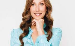 Suzanne Akin's Instagram, Twitter & Facebook