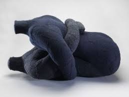 Ман ба ту ёр ошики зор. Kanye West Chooses Louise Bourgeois For Donda Cover Ocula