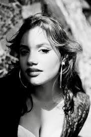 Casey Noel's Instagram, Twitter & Facebook