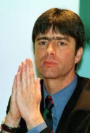 Joachim löw, almanya'nın i̇zlanda ile oynayacağı dünya kupası eleme maçı öncesi basın toplantısında konuştu. Der Weltmeister Trainer Macht Weiter Jogi Low Will Mit Der Nationalmannschaft 2016 Die Europameisterschaft Gewinnen Und Seine Karriere Beim Dfb Team Auch Danach Noch Nicht Beenden Stuttgarter Zeitung