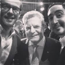 Joachim gauck, evangelisch, wurde als sohn eines kapitäns in rostock geboren. Joachim Gauck Starportrat News Bilder Gala De