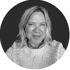 Ellen Wertz's Instagram, Twitter & Facebook