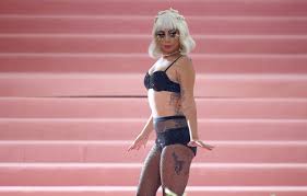 I saw lady gaga's boyfriend in the views, and i realized we're actually all the same: Lady Gaga Neuer Freund Das Halt Seine Ex Von Den Frisch Verliebten