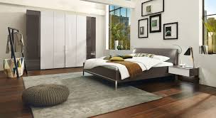 Helle farben, spiegel und offene flächen lassen den raum größer wirken. Musterring Schlafzimmer Komplettset San Diego 4 Tlg Havanna