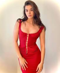 7 things to know about Hailee Steinfeld ...
