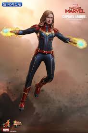 Ähnlich wie superman strahlt captain marvel in den farben blau, rot und gelb. 1 6 Scale Captain Marvel Movie Masterpiece Mms521 Captain Marvel