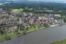 De omgeving van arcen, prachtig wandelgebied met bos en riviergebied (maas). Miljoenen Tekort Voor Aanpak Dijken In Limburg De Limburger Mobile